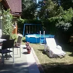 Anna Ueduelohaz بيت للعطل Balatonberény