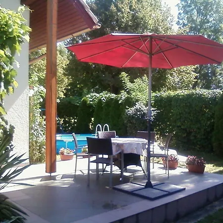 Anna Ueduelohaz Prázdninový dům *