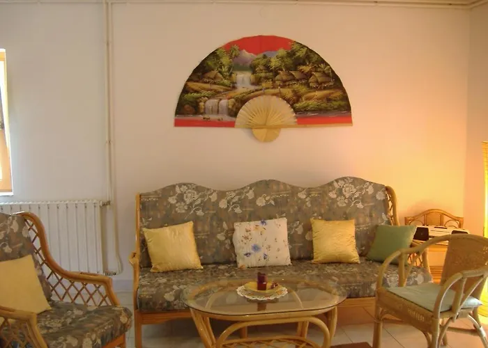 בית נופש Anna Ueduelohaz Balatonberény